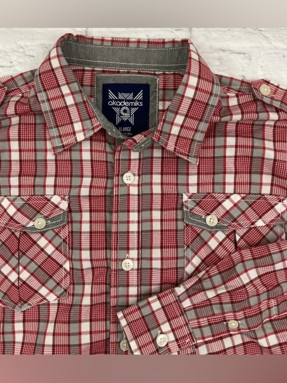 Akademiks Shirt Mens Size XL Plaid Long Sleeve Double Pocket Red Gray